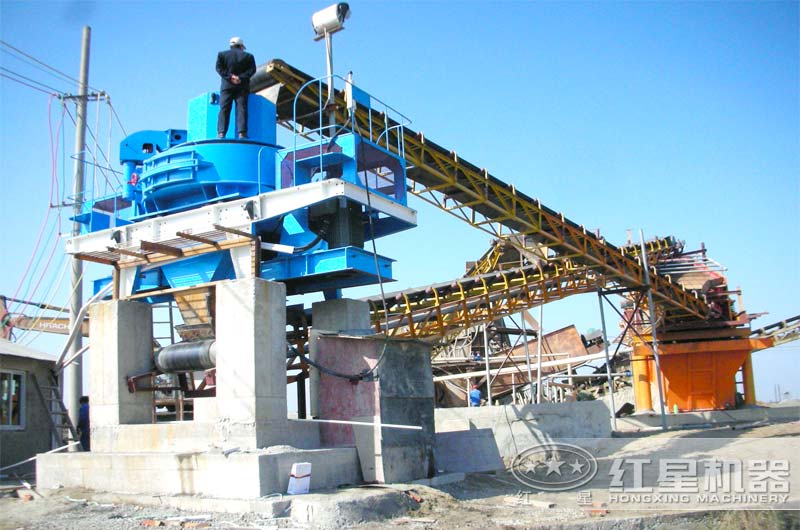 制砂機(jī)工作現(xiàn)場(chǎng) 制砂機(jī)工作現(xiàn)場(chǎng)