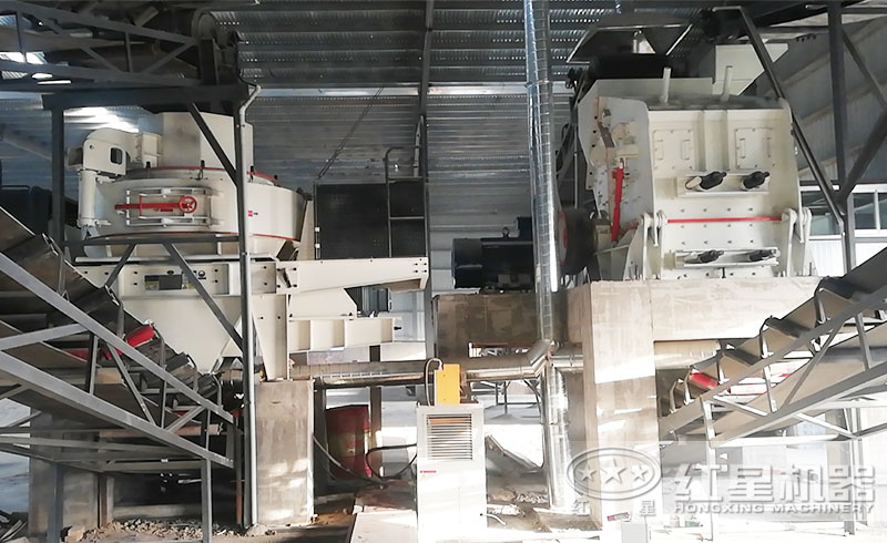 客戶來廠咨詢：想購買日產(chǎn)1000噸的制砂機(jī)，有推薦的型號嗎？