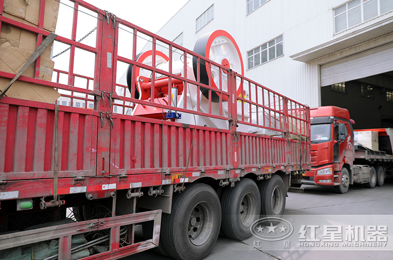 69鄂式破碎機規(guī)模中等，價格便宜合理