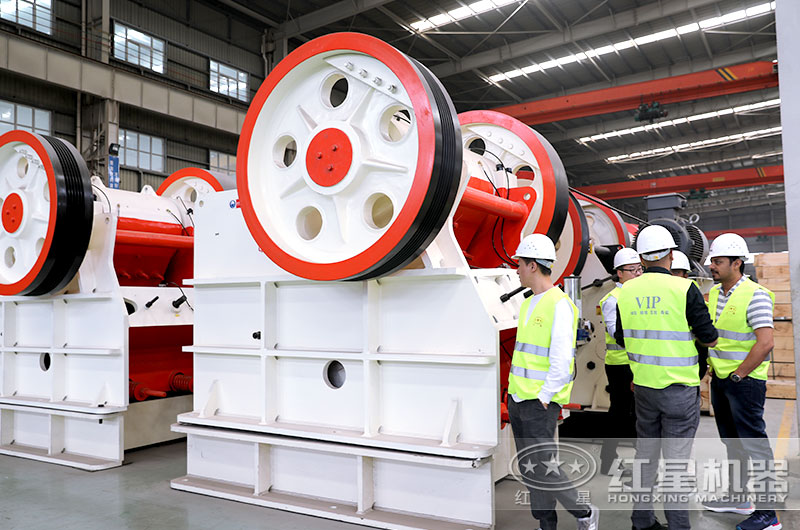 紅星客戶到廠參觀考察設(shè)備，近距離了解設(shè)備性能