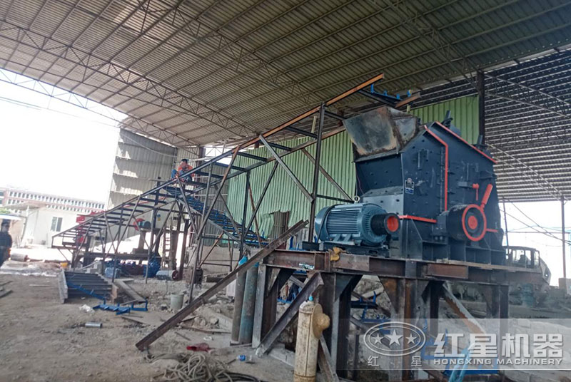 鄂破+反擊破用來(lái)粉碎硬度不高石料 鄂破+反擊破用來(lái)粉碎硬度不高石料